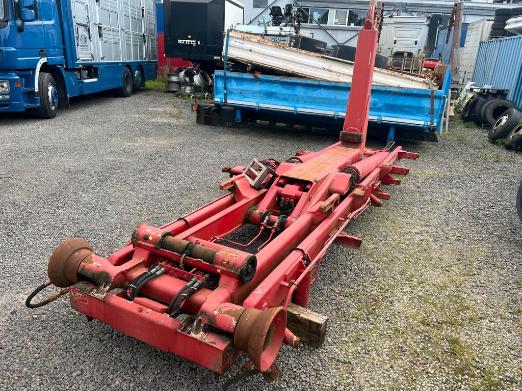 Meiller Abrollaufbau für 6X4 mit 3,90 Radstand - משאית הרמת וו: תמונה 1 Meiller Abrollaufbau für 6X4 mit 3,90 Radstand - משאית הרמת וו: תמונה 1