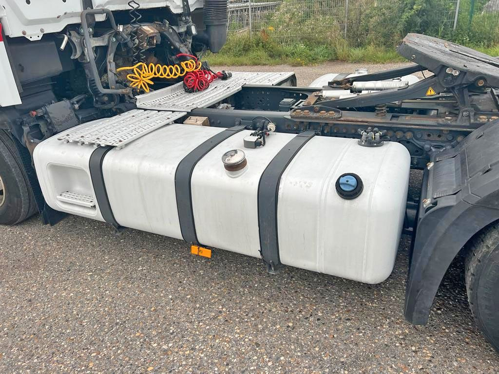 יחידת טרקטור Mercedes-Benz 1842 4X2 mit Höhenverstellbarer Sattelkuppung: תמונה 8