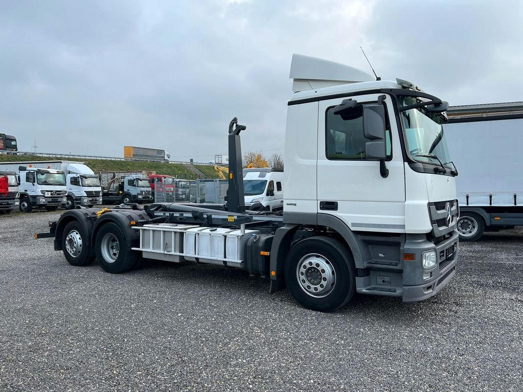 Mercedes-Benz 2541 6X2 Meiller Funk Zustand wie 200 tkm Mercedes-Benz 2541 6X2 Meiller RK 20.65 Funk | Top Zustand! - משאית הרמת וו: תמונה 1 Mercedes-Benz 2541 6X2 Meiller Funk Zustand wie 200 tkm Mercedes-Benz 2541 6X2 Meiller RK 20.65 Funk | Top Zustand! - משאית הרמת וו: תמונה 1