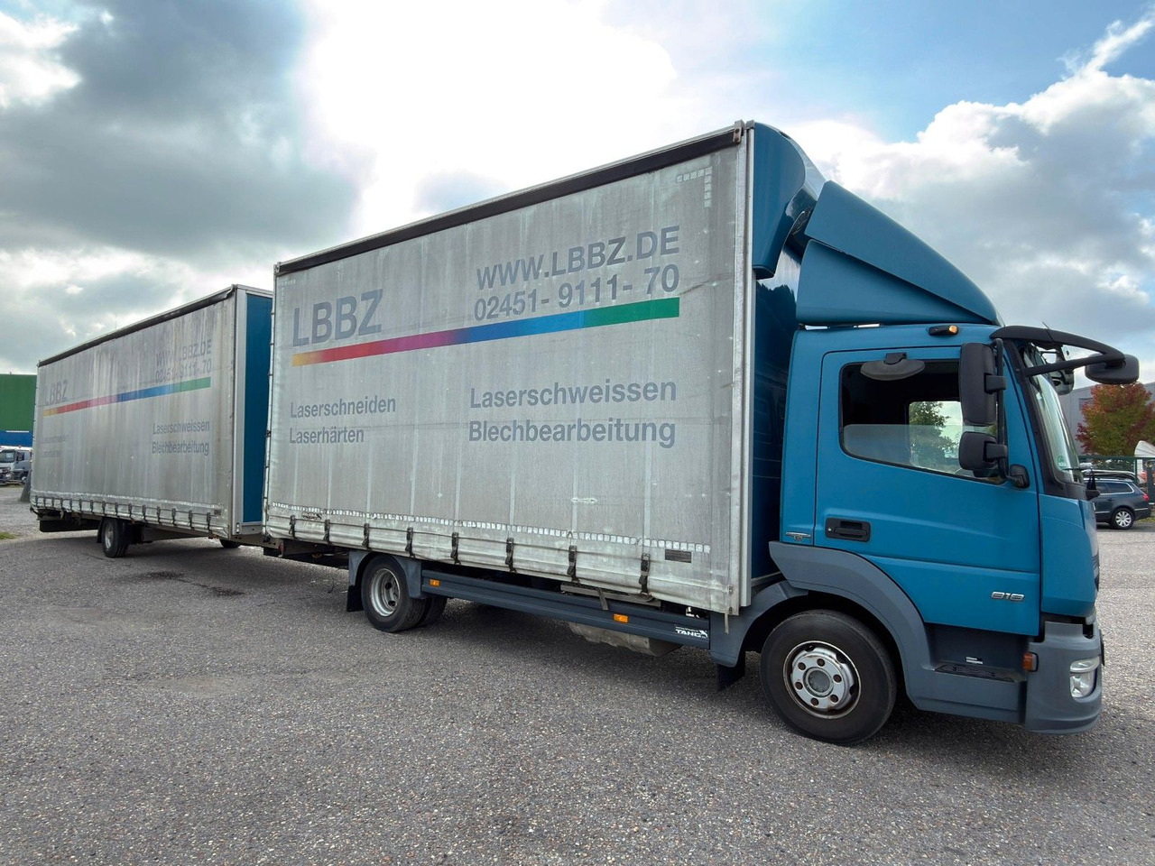 Mercedes-Benz 818 4X2 Pritsche & Plane & Tang Pritsche & Plane Mercedes-Benz 818 4X2 Pritsche & Plane & Tang Pritsche & Plane - כלי רכב מסחרי עם וילונות צד: תמונה 5 Mercedes-Benz 818 4X2 Pritsche & Plane & Tang Pritsche & Plane Mercedes-Benz 818 4X2 Pritsche & Plane & Tang Pritsche & Plane - כלי רכב מסחרי עם וילונות צד: תמונה 5