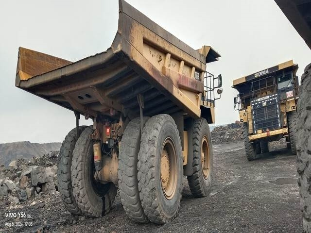 CAT 777E - משאית סלעים/ מסיר פסולת קשיח: תמונה 3 CAT 777E - משאית סלעים/ מסיר פסולת קשיח: תמונה 3