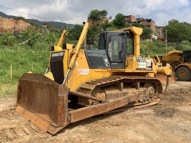 Komatsu D85EX-15 - דחפור: תמונה 1 Komatsu D85EX-15 - דחפור: תמונה 1