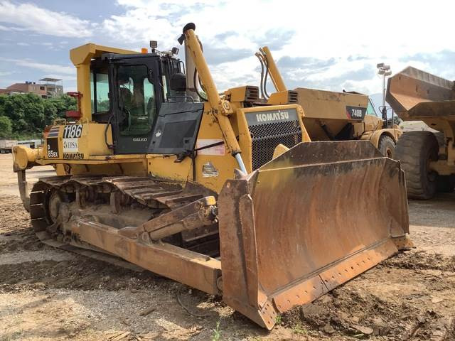 Komatsu D85EX-15 - דחפור: תמונה 4 Komatsu D85EX-15 - דחפור: תמונה 4