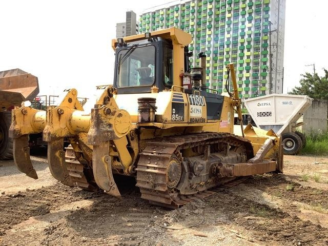 Komatsu D85EX-15 - דחפור: תמונה 3 Komatsu D85EX-15 - דחפור: תמונה 3