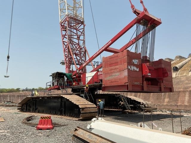 Liebherr LR1650 - עגורן זוחל: תמונה 2 Liebherr LR1650 - עגורן זוחל: תמונה 2