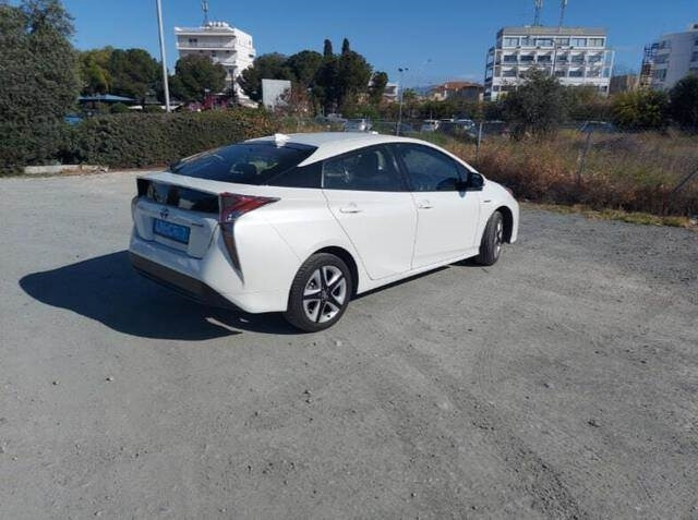 Toyota Prius Hybrid - מכונית: תמונה 3 Toyota Prius Hybrid - מכונית: תמונה 3
