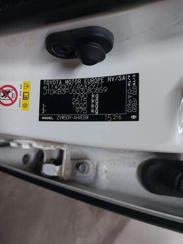 Toyota Prius Hybrid - מכונית: תמונה 5 Toyota Prius Hybrid - מכונית: תמונה 5