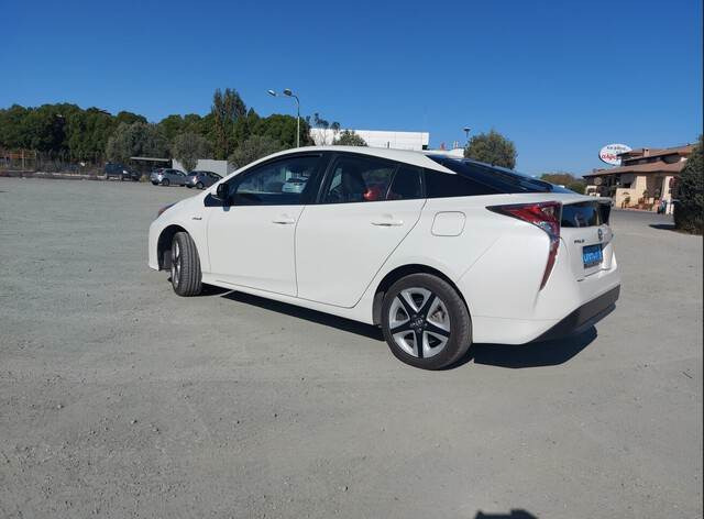 Toyota Prius Hybrid - מכונית: תמונה 2 Toyota Prius Hybrid - מכונית: תמונה 2