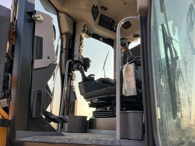 מפלסת CAT 14L AWD: תמונה 12
