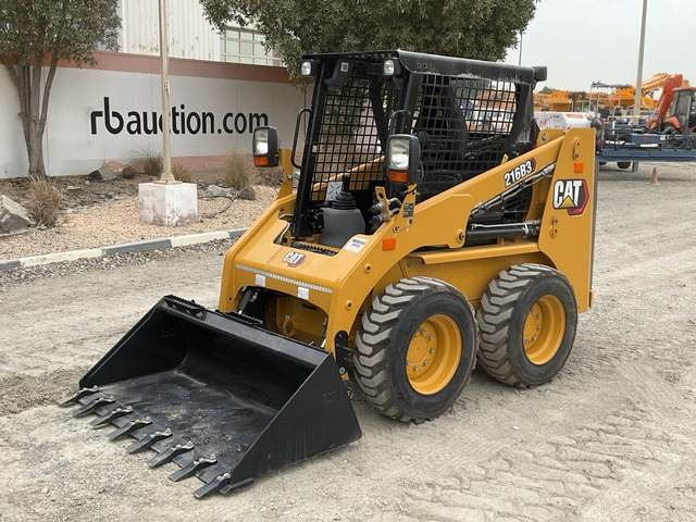 CAT 216B3 - מעמיס היגוי החלקה: תמונה 1 CAT 216B3 - מעמיס היגוי החלקה: תמונה 1