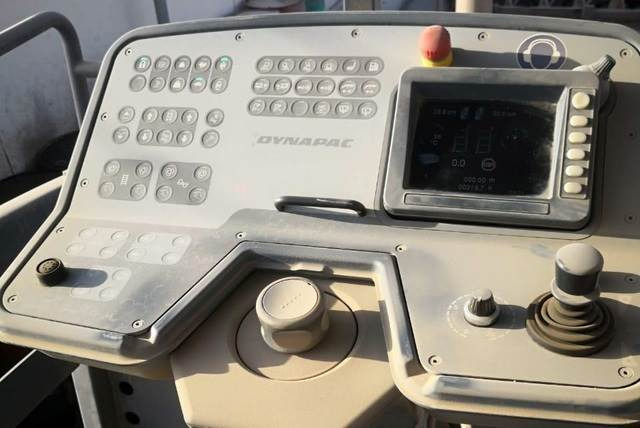 מרצף אספלט Dynapac SD2550CS: תמונה 13
