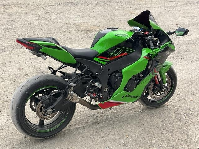 Kawasaki Ninja ZX10R - אופנוע: תמונה 3 Kawasaki Ninja ZX10R - אופנוע: תמונה 3