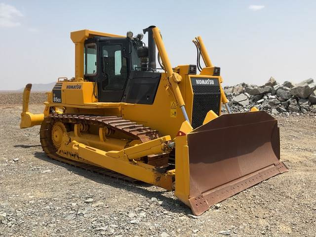 Komatsu D85EX-15 - דחפור: תמונה 4 Komatsu D85EX-15 - דחפור: תמונה 4