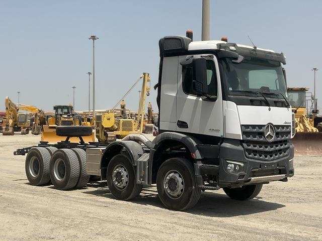 Mercedes-Benz Arocs 4240 - משאית עם שלדת תא: תמונה 4 Mercedes-Benz Arocs 4240 - משאית עם שלדת תא: תמונה 4