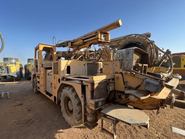 Putzmeister WETKRET5 - משאית משאבת בטון: תמונה 2 Putzmeister WETKRET5 - משאית משאבת בטון: תמונה 2