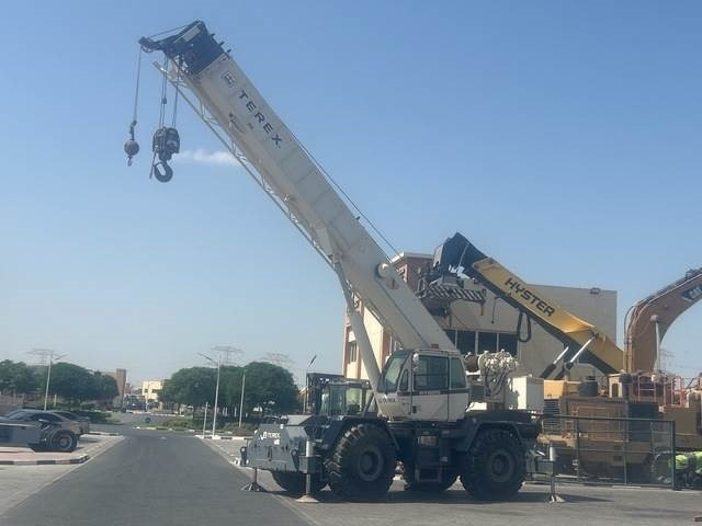 Terex RT555 - עגורן שטח מחוספס: תמונה 1 Terex RT555 - עגורן שטח מחוספס: תמונה 1
