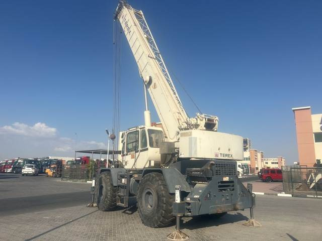 Terex RT555 - עגורן שטח מחוספס: תמונה 2 Terex RT555 - עגורן שטח מחוספס: תמונה 2