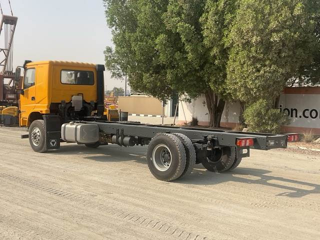 XCMG XGA1182D6SAX - משאית עם שלדת תא: תמונה 2 XCMG XGA1182D6SAX - משאית עם שלדת תא: תמונה 2