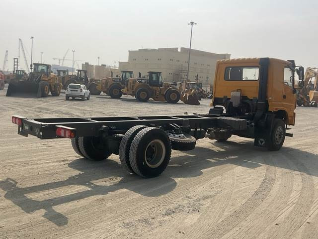 XCMG XGA1182D6SAX - משאית עם שלדת תא: תמונה 3 XCMG XGA1182D6SAX - משאית עם שלדת תא: תמונה 3