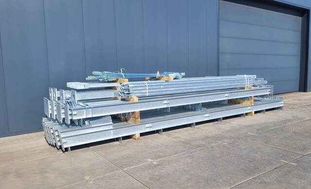 Grocki 16x30x7 IPE220 - ציוד בנייה: תמונה 1 Grocki 16x30x7 IPE220 - ציוד בנייה: תמונה 1