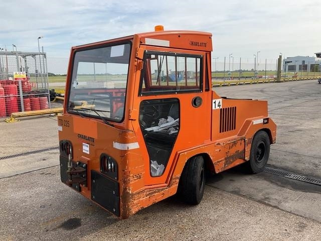 Charlatte TD225 - טרקטור גרירה: תמונה 1 Charlatte TD225 - טרקטור גרירה: תמונה 1