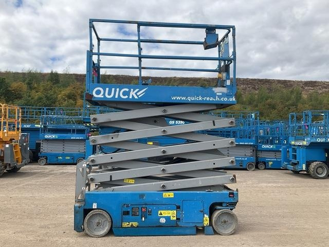 Genie GS3232 - מעלית מספריים: תמונה 1 Genie GS3232 - מעלית מספריים: תמונה 1