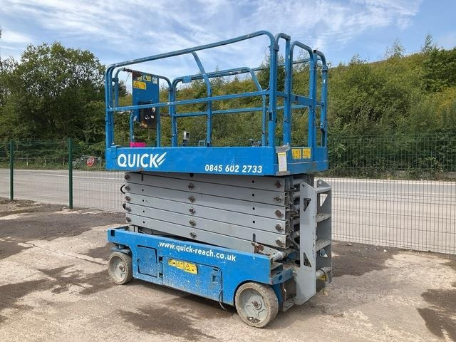 Genie GS4047 - מעלית מספריים: תמונה 2 Genie GS4047 - מעלית מספריים: תמונה 2