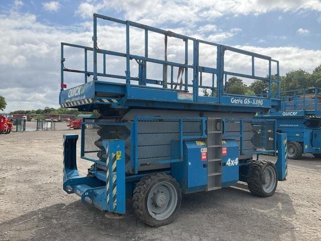 Genie GS5390 - מעלית מספריים: תמונה 3 Genie GS5390 - מעלית מספריים: תמונה 3