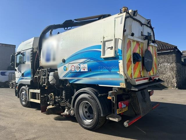 MAN TGM18.290 - מטאטא כבישים: תמונה 2 MAN TGM18.290 - מטאטא כבישים: תמונה 2