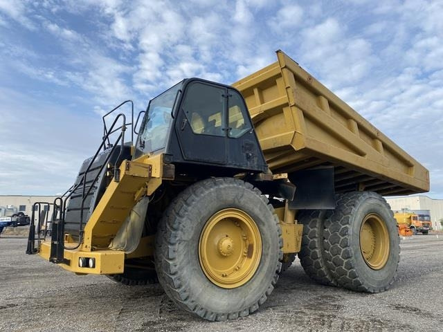 CAT 777F - משאית סלעים/ מסיר פסולת קשיח: תמונה 1 CAT 777F - משאית סלעים/ מסיר פסולת קשיח: תמונה 1