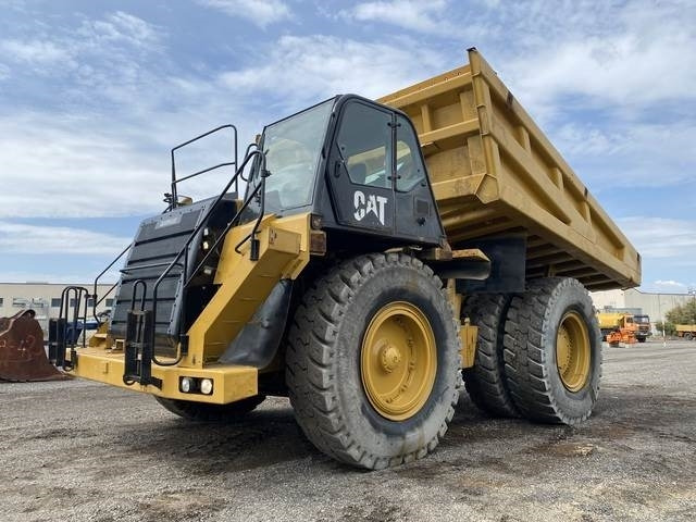 CAT 777F - משאית סלעים/ מסיר פסולת קשיח: תמונה 1 CAT 777F - משאית סלעים/ מסיר פסולת קשיח: תמונה 1
