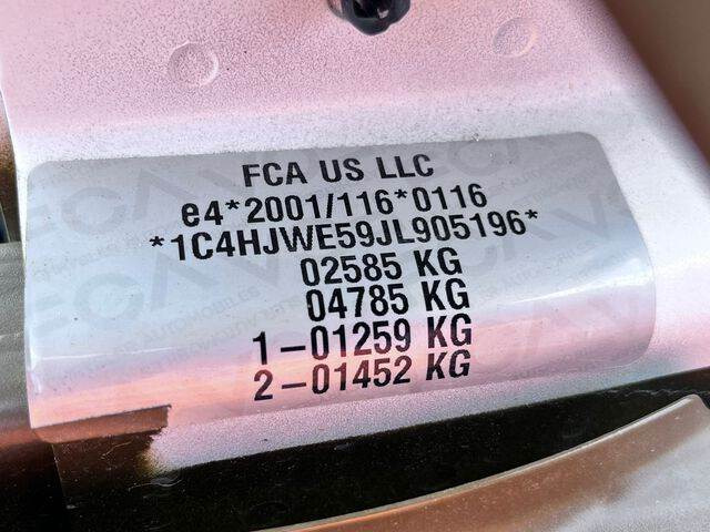 Jeep Wrangler JK Command - מכונית: תמונה 5 Jeep Wrangler JK Command - מכונית: תמונה 5