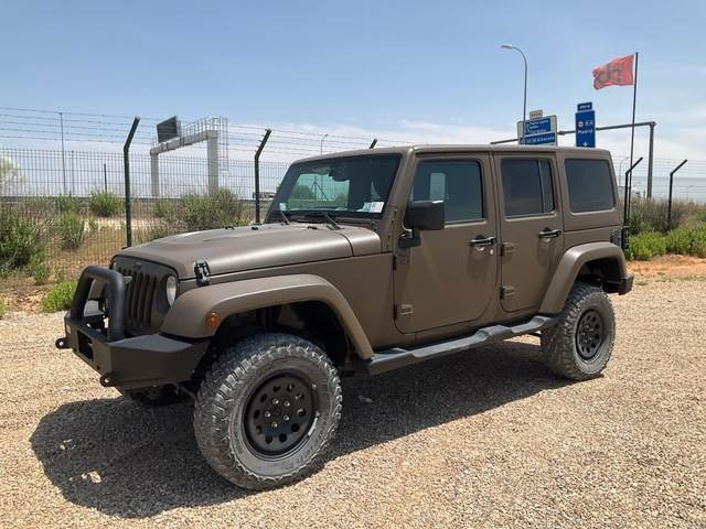 Jeep Wrangler JK Command - מכונית: תמונה 1 Jeep Wrangler JK Command - מכונית: תמונה 1
