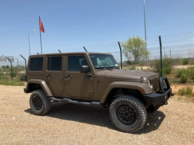 Jeep Wrangler JK Command - מכונית: תמונה 4 Jeep Wrangler JK Command - מכונית: תמונה 4