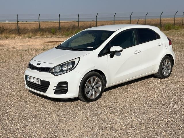 Kia Rio Ecodynamics - מכונית: תמונה 1 Kia Rio Ecodynamics - מכונית: תמונה 1