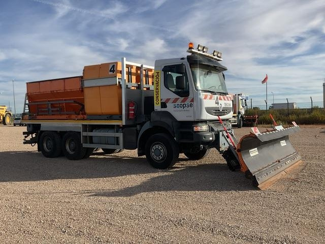 Renault Kerax 430DXI - מפלסת שלג: תמונה 4 Renault Kerax 430DXI - מפלסת שלג: תמונה 4