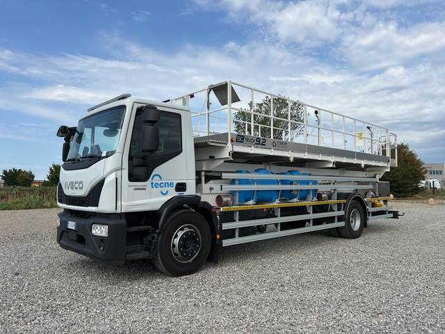 Iveco Eurocargo 180E25 - פלטפורמה אווירית מותקנת על משאית, מעלית מספריים: תמונה 1 Iveco Eurocargo 180E25 - פלטפורמה אווירית מותקנת על משאית, מעלית מספריים: תמונה 1