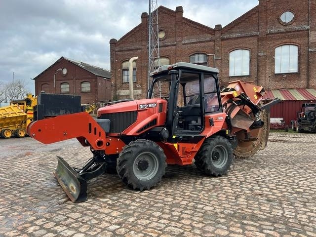 Ditch Witch RT125 - טרנצ'ר: תמונה 1 Ditch Witch RT125 - טרנצ'ר: תמונה 1