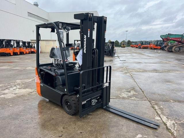 Doosan B15T-7 PLUS - מלגזה חשמלית: תמונה 4 Doosan B15T-7 PLUS - מלגזה חשמלית: תמונה 4