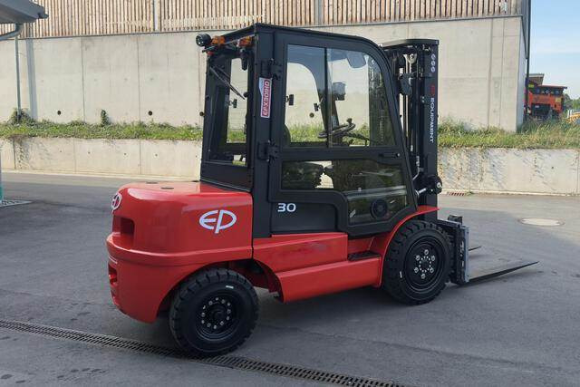 EP EFX-301 - מלגזה חשמלית: תמונה 3 EP EFX-301 - מלגזה חשמלית: תמונה 3