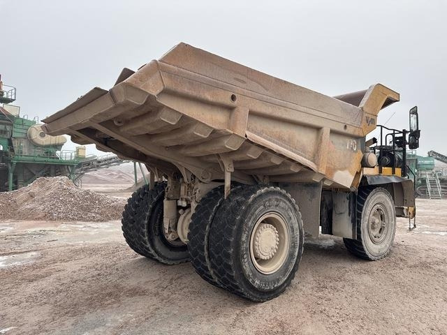 CAT 770 - משאית סלעים/ מסיר פסולת קשיח: תמונה 3 CAT 770 - משאית סלעים/ מסיר פסולת קשיח: תמונה 3