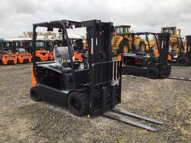 Doosan B30X-7 PLUS - מלגזה חשמלית: תמונה 4 Doosan B30X-7 PLUS - מלגזה חשמלית: תמונה 4