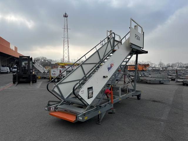 SPS PT-15 - מדרגות נוסעים: תמונה 1 SPS PT-15 - מדרגות נוסעים: תמונה 1