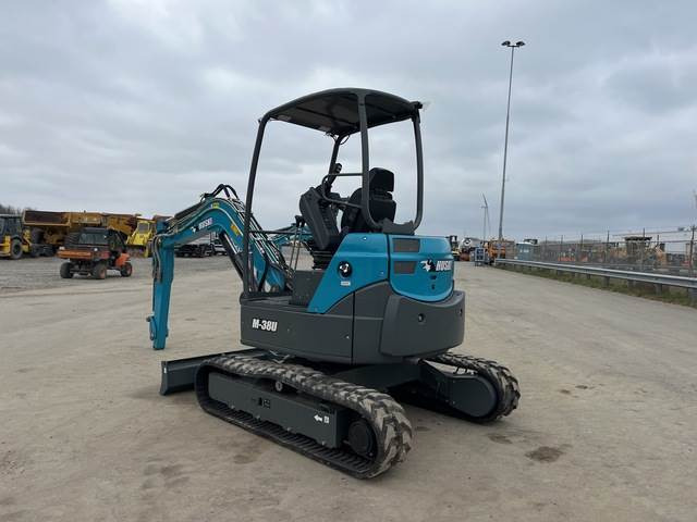 Toyota Huski M38U - מיני מחפר: תמונה 2 Toyota Huski M38U - מיני מחפר: תמונה 2