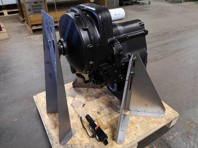 Dana Spicer 3019FMHR24341-110 - תיבת הילוכים עבור ציוד לטיפול בחומרים: תמונה 1 Dana Spicer 3019FMHR24341-110 - תיבת הילוכים עבור ציוד לטיפול בחומרים: תמונה 1