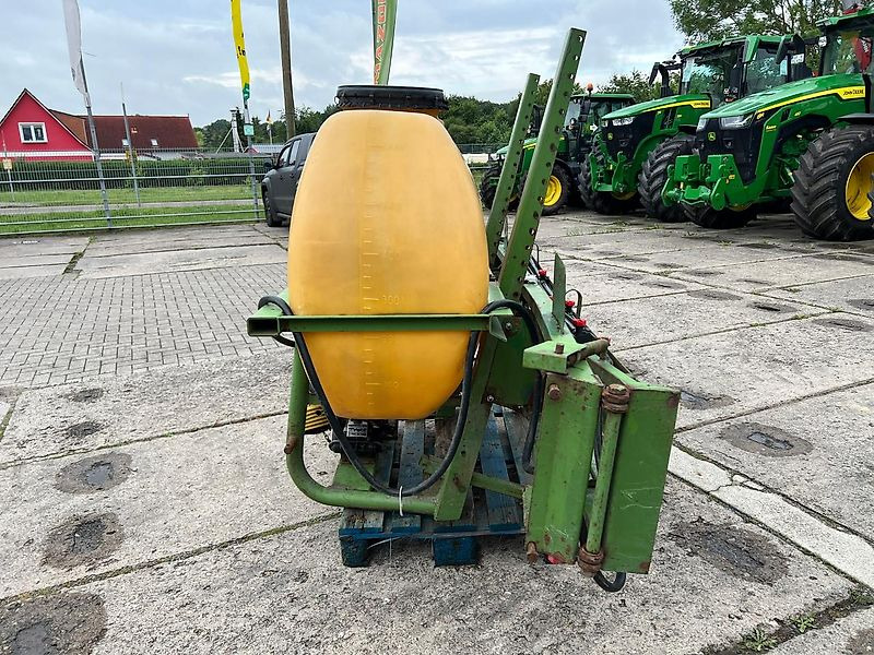 Amazone US602 12m - מרסס מותקן על טרקטור: תמונה 4 Amazone US602 12m - מרסס מותקן על טרקטור: תמונה 4