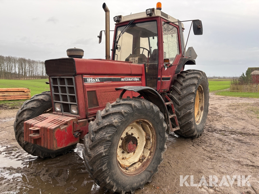 Traktor Case IH 1255 XL - טרקטור חקלאי: תמונה 1 Traktor Case IH 1255 XL - טרקטור חקלאי: תמונה 1