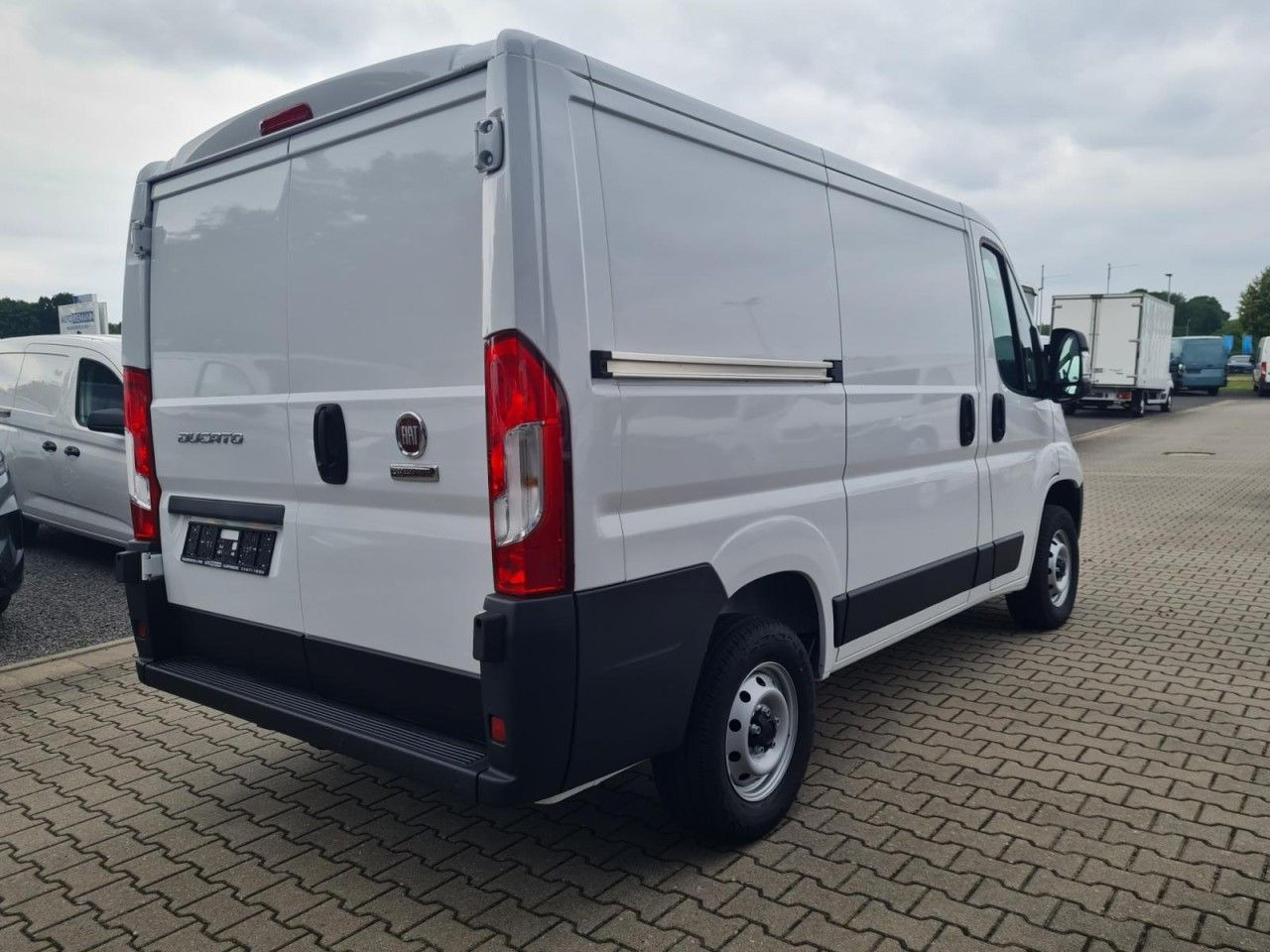 Fiat Ducato 30 Kasten L1H1 KLIMA PDC REGALE TEMPOMAT - כלי רכב מסחרי קטן: תמונה 5 Fiat Ducato 30 Kasten L1H1 KLIMA PDC REGALE TEMPOMAT - כלי רכב מסחרי קטן: תמונה 5