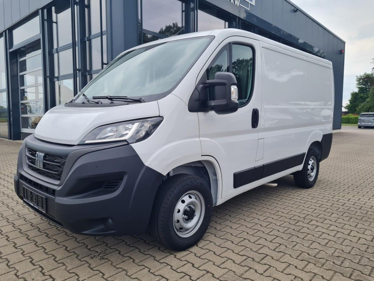 Fiat Ducato 30 Kasten L1H1 KLIMA PDC REGALE TEMPOMAT - כלי רכב מסחרי קטן: תמונה 2 Fiat Ducato 30 Kasten L1H1 KLIMA PDC REGALE TEMPOMAT - כלי רכב מסחרי קטן: תמונה 2