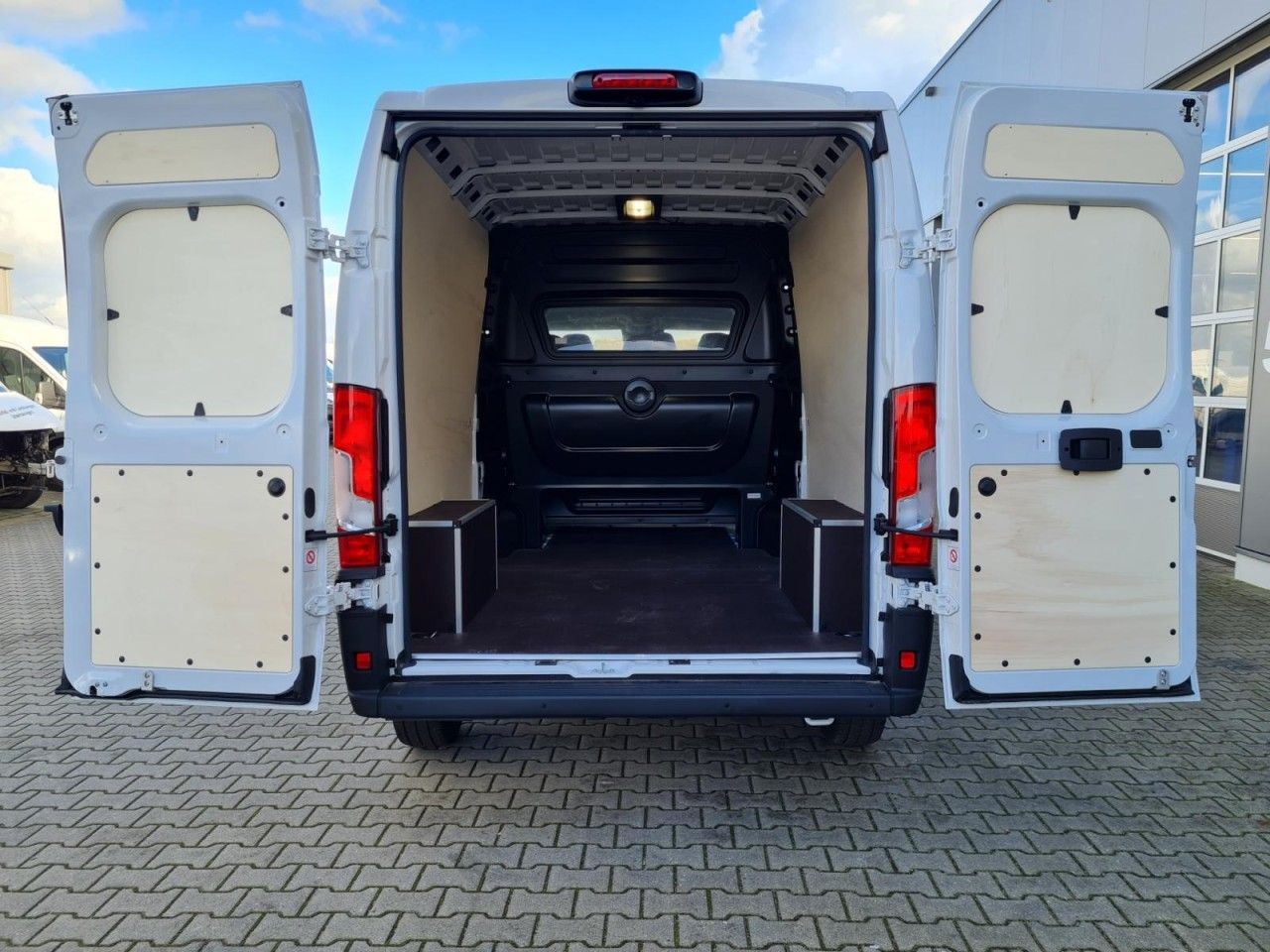 Fiat Ducato 35 Kasten Doka 6-Sitze L3H2 AG KLIMA Navi - כלי רכב מסחרי עם לוח, כלי רכב מסחרי קומבי: תמונה 5 Fiat Ducato 35 Kasten Doka 6-Sitze L3H2 AG KLIMA Navi - כלי רכב מסחרי עם לוח, כלי רכב מסחרי קומבי: תמונה 5